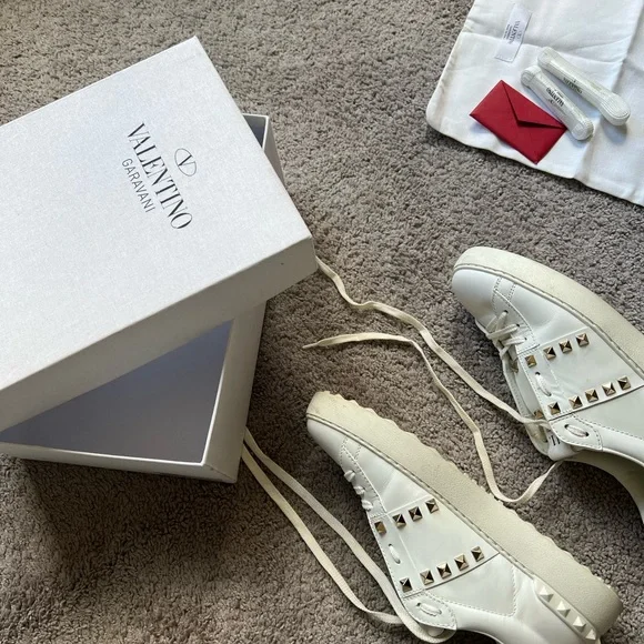 Men’s Valentino Garavani Calfskin Rockstud Untitled Sneakers. US size 7.5